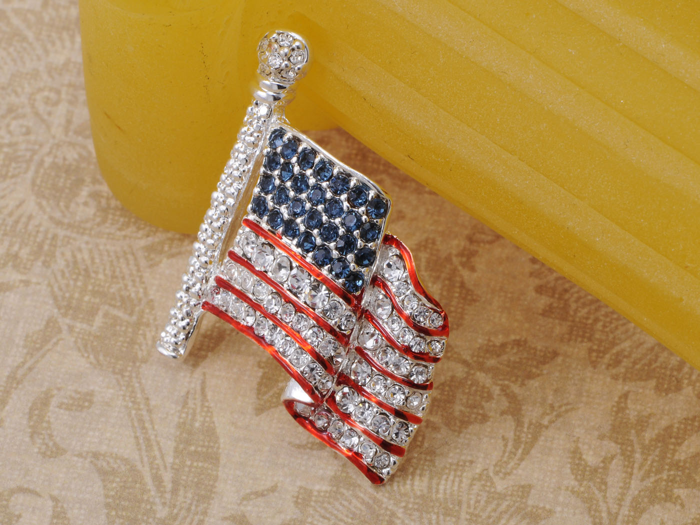 Feinuhan Rhinestone USA Flag Brooch Pin – Shiny Crystal American Jewelry
